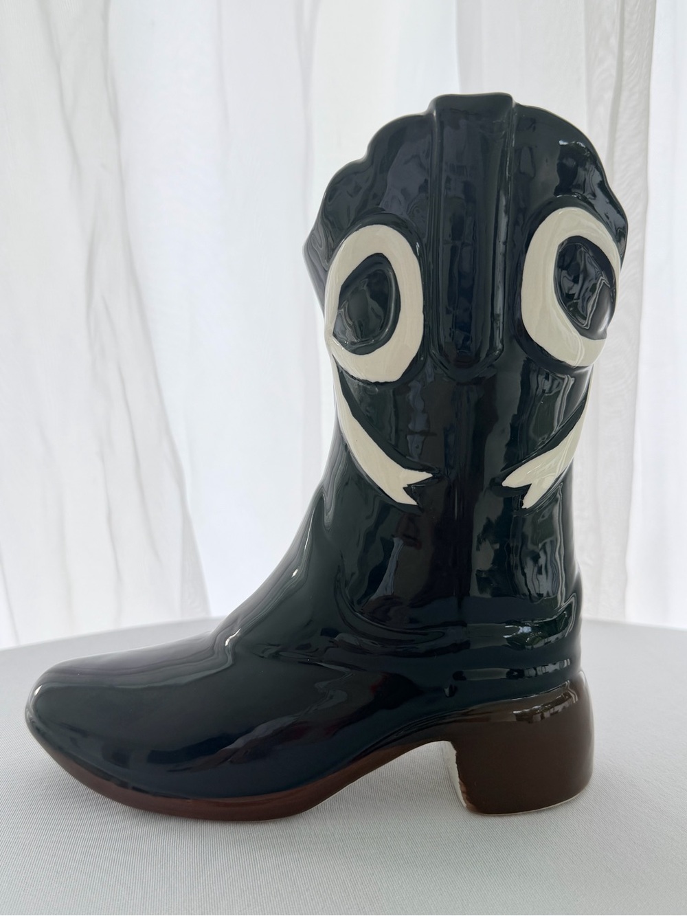 Decorative Pink Ceramic COWBOY
Boot Candle